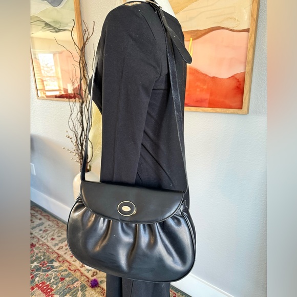 Salvador Ferragamo Vintage Black Pouch Bag - Picture 3 of 12